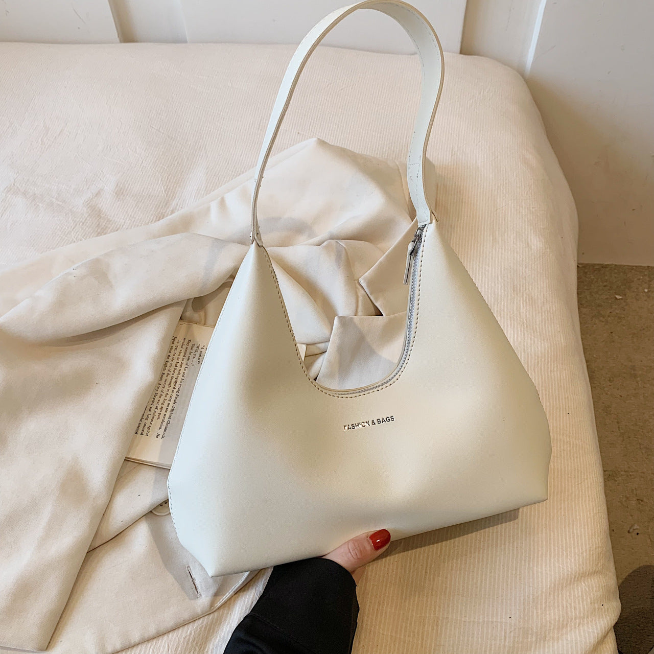 Retro Minimalist Shoulder & Handbag – French & American Style”